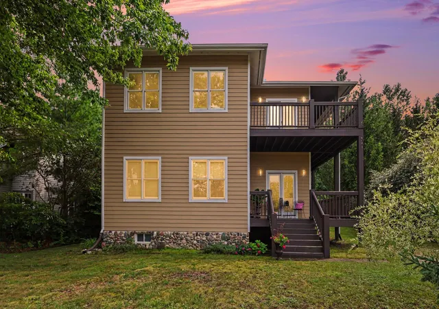 1st image of 7264 B St, South Haven, MI 49090 | MLS# 69026042335