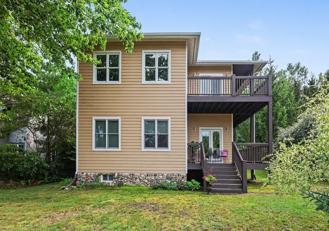 2nd image of 7264 B St, South Haven, MI 49090 | MLS# 69026042335