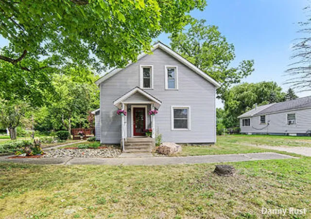 Photo 2 of Single family home for sale at 213 E 2nd Street, Scottville, MI 49454 | MLS# 71026042341 | Listing updated on 2026-10-09