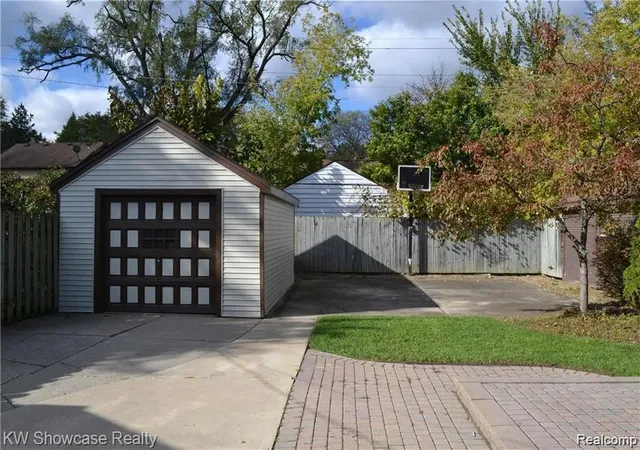 3rd image of 14583 Penrod St, Detroit, MI 48223 | MLS# 20261064151