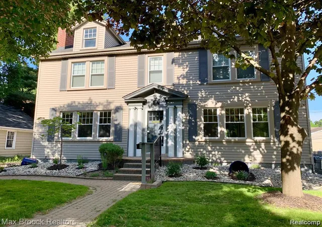 Listing Photo 2 - Condo for sale in building located at 156 N Worth St, Birmingham, MI 48009