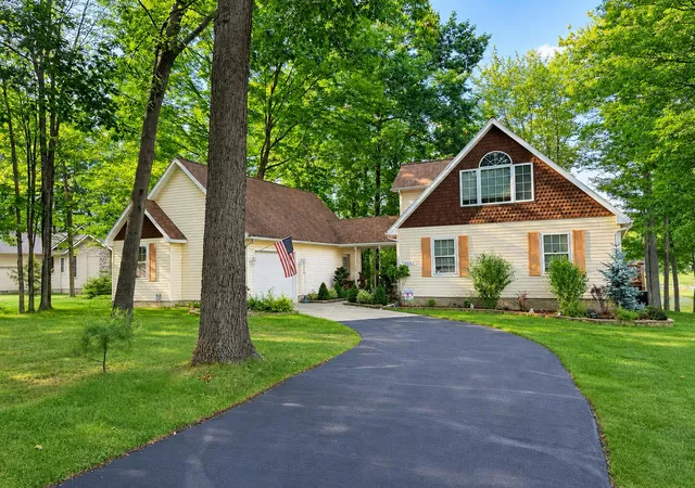 1st image of 9592 Fawn Lake Dr, Stanwood, MI 49346 | MLS# 72026042355