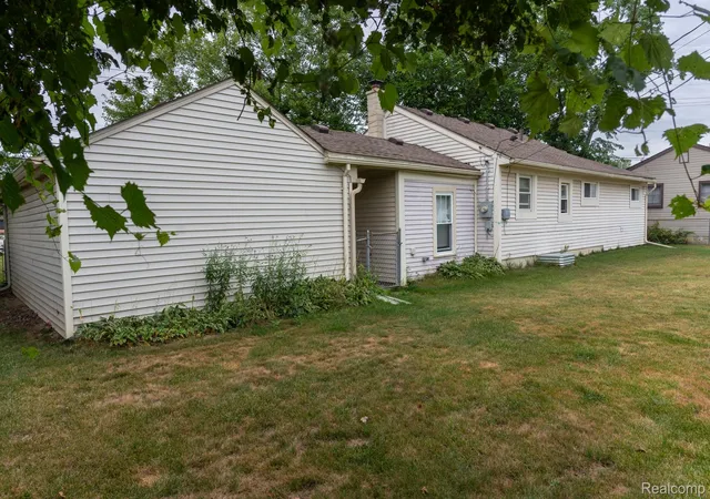 Photo 27 of Single family home for sale at 30446 Shiawassee Rd, Farmington Hills, MI 48336 | MLS# 20261064164 | Listing updated on 2026-08-27