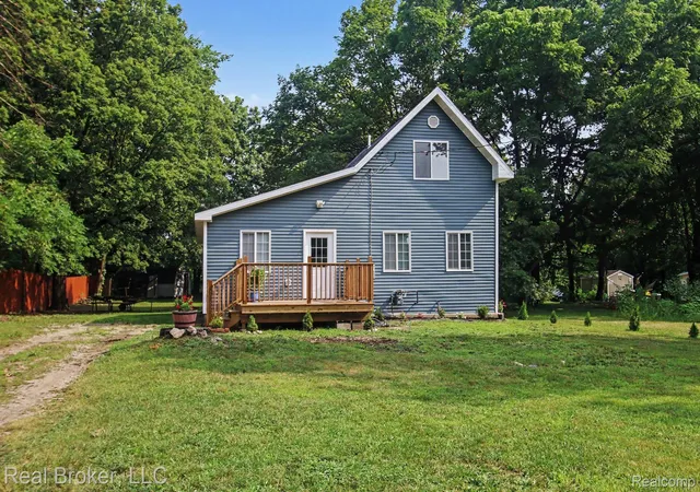 Photo 16 of Single family home for sale at 217 E Edgar Bergen Blvd, Decatur, MI 49045 | MLS# 20261064166 | Listing updated on 2026-08-14