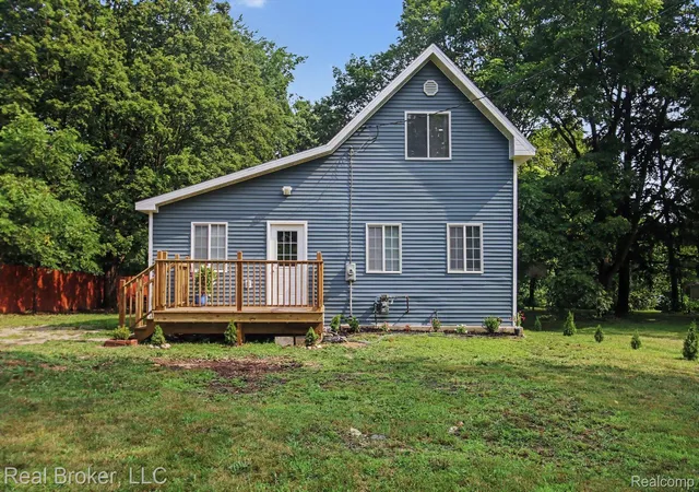 Photo 2 of Single family home for sale at 217 E Edgar Bergen Blvd, Decatur, MI 49045 | MLS# 20261064166 | Listing updated on 2026-08-14
