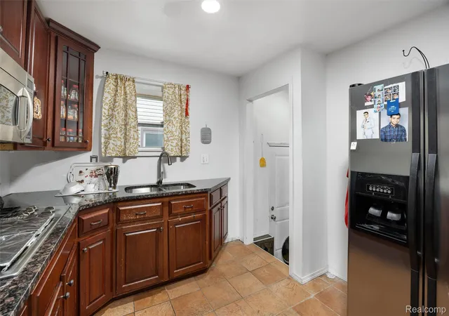 Photo 4 of Single family home for sale at 6380 Ashton Ave, Detroit, MI 48228 | MLS# 20261064172 | Listing updated on 2026-08-16