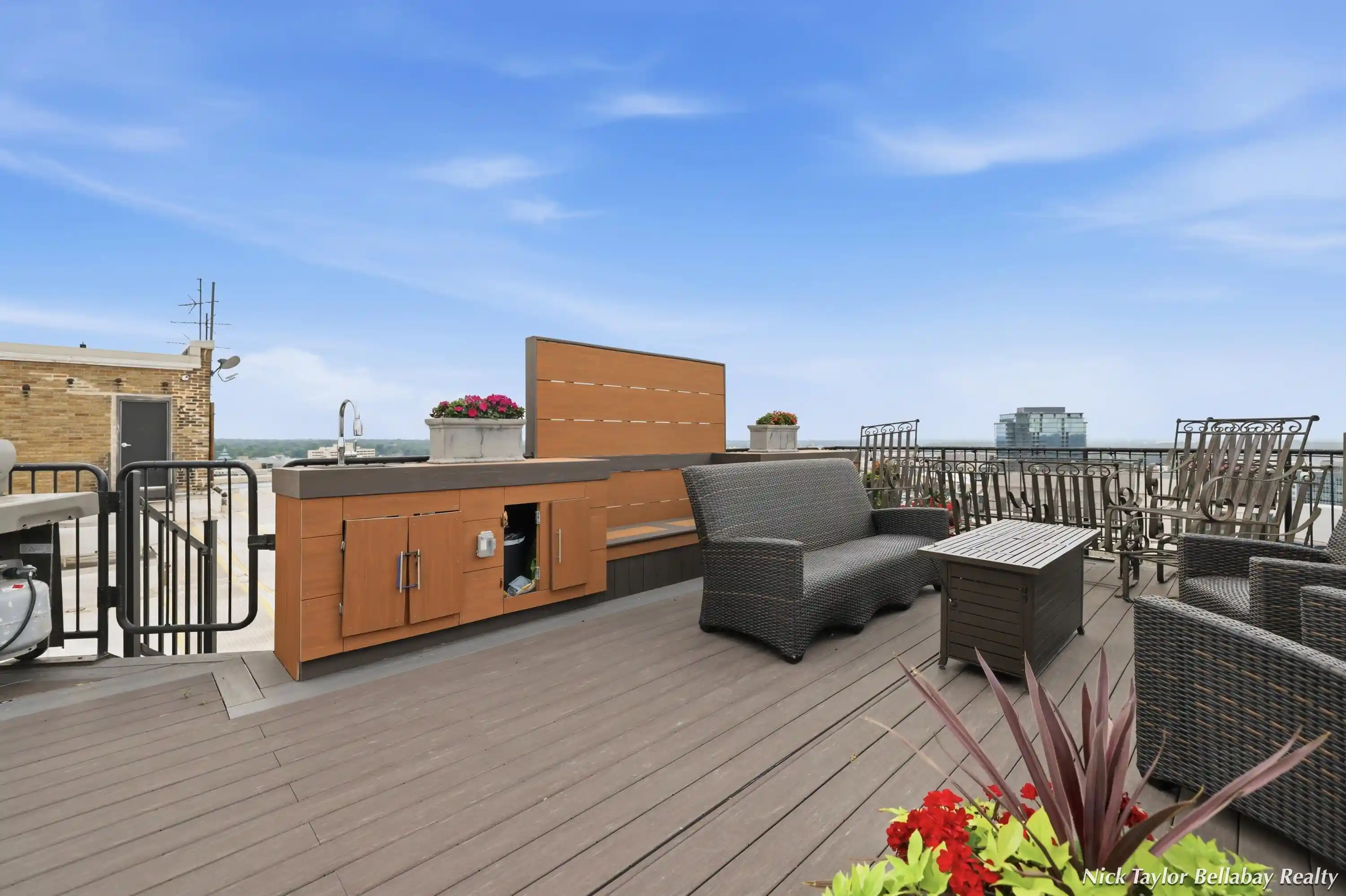 Listing Photo 32 - Condo for sale in 60 Monroe Ctr St Nw located at 60 Monroe Ctr St Nw, Kent, MI 49503 - Unit #7C
