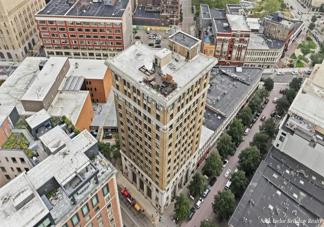 Listing Photo 3 - Condo for sale in building located at 60 Monroe Ctr St Nw, Kent, MI 49503 - Unit #7C