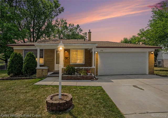 Photo 1 of Single family home for sale at 2918 Saratoga Dr, Troy, MI 48083 | MLS# 20261064187 | Listing updated on 2026-08-14