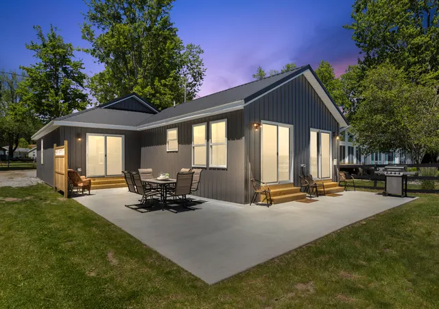 Photo 2 of Single family home for sale at 2751 Russell Dr, Wayland, MI 49348 | MLS# 65026042376 | Listing updated on 2026-08-14