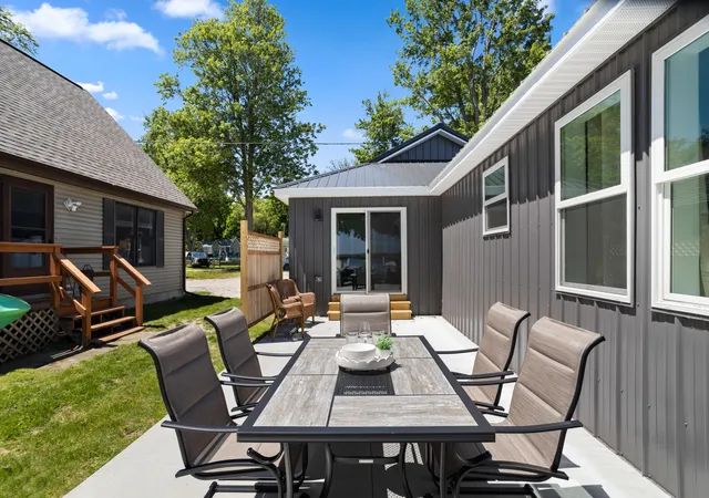 Photo 3 of Single family home for sale at 2751 Russell Dr, Wayland, MI 49348 | MLS# 65026042376 | Listing updated on 2026-08-14
