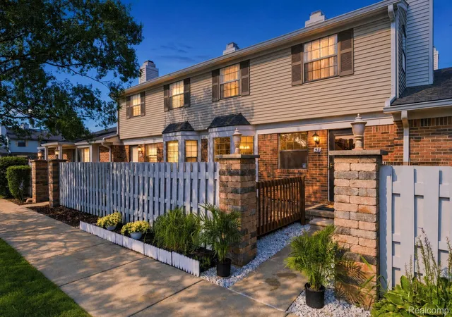 Photo 1 of Condo for sale at 2101 E Vine Way Dr #93, Canton, MI 48188 | MLS# 20261064199 | Listing updated on 2026-09-12