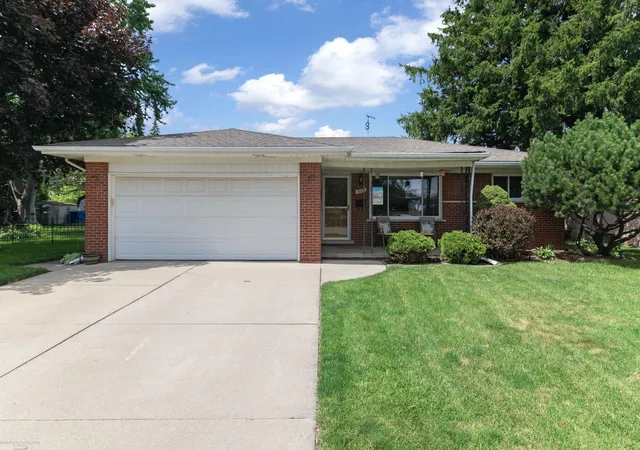1st image of 3825 Hillcrest St, Warren, MI 48092 | MLS# 58050218363