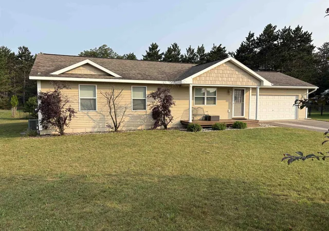 Photo 3 of Single family home for sale at 1790 Hansen Cir, Traverse City, MI 49685 | MLS# 78080072281 | Listing updated on 2026-08-25