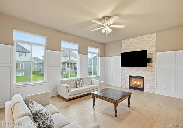 5th image of 19870 Joy Dr, Macomb, MI 48042 | MLS# 20261064206