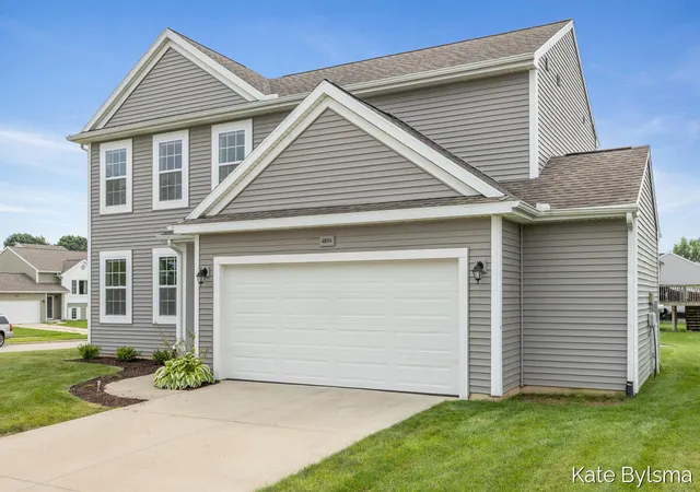 3rd image of 4614 Quaker Hill Ct, Grand Rapids, MI 49512 | MLS# 65026042386
