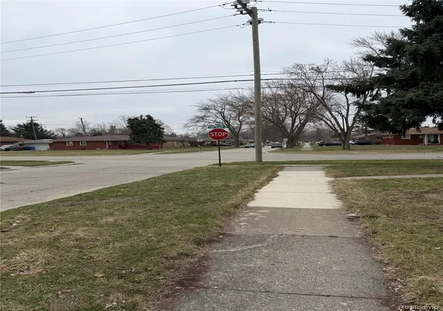 Photo 2 of Single family home for sale at 8225 Lochdale St, Dearborn Heights, MI 48127 | MLS# 20261064208 | Listing updated on 2026-08-15