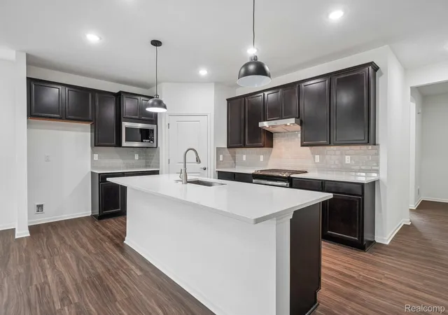 4th image of 50745 Crusader Dr, Macomb, MI 48044 | MLS# 20261064215