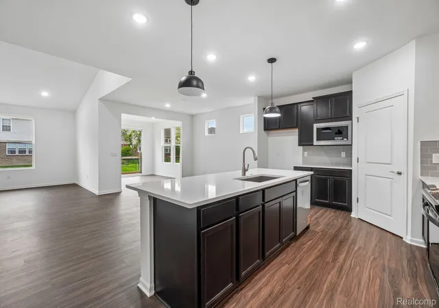 5th image of 50745 Crusader Dr, Macomb, MI 48044 | MLS# 20261064215