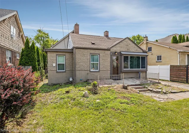 Photo 32 of Single family home for sale at 34338 Jefferson Ave, Harrison Township, MI 48045 | MLS# 20261064220 | Listing updated on 2026-08-26