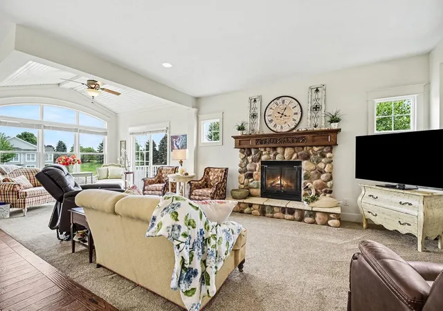Listing Photo 4 - Condo for sale in building located at 5969 Elmwood Ct, Hudsonville, MI 49426