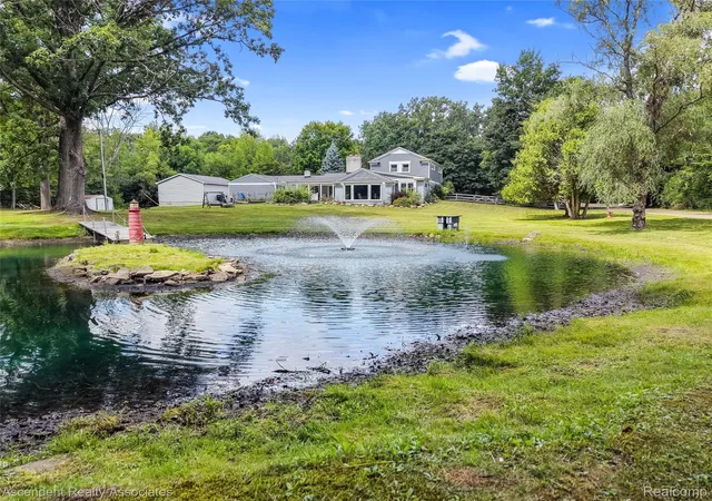 Photo 3 of Single family home for sale at 6157 Blue Beech Ct, Rochester Hills City Oakland, MI 48306 | MLS# 20261064228 | Listing updated on 2026-09-13