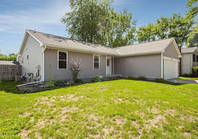 3rd image of 9255 Elaine Dr, Swartz Creek, MI 48473 | MLS# 20261064234