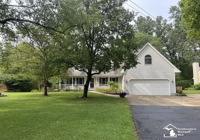 1st image of 8525 Summerfield Rd, Lambertville, MI 48144 | MLS# 57050218383