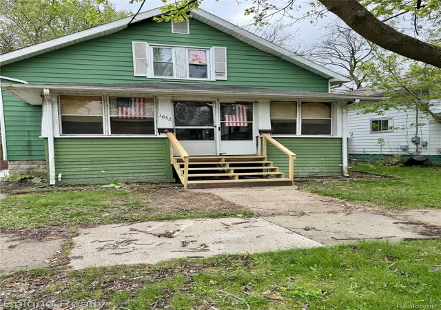 2nd image of 1652 Wisconsin Ave, Flint, MI 48506 | MLS# 20261064244
