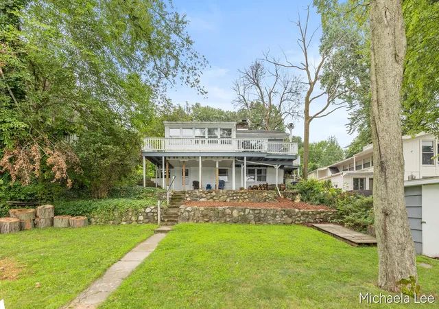 1st image of 46514 Meadow Ln, Lawrence, MI 49064 | MLS# 65026042399
