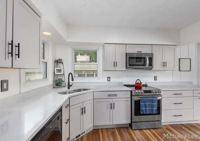 2nd image of 46514 Meadow Ln, Lawrence, MI 49064 | MLS# 65026042399