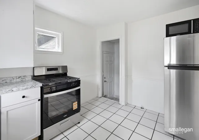 Photo 2 of Single family home for sale at 958 Ada Ave, Muskegon, MI 49442 | MLS# 65026042400 | Listing updated on 2026-10-05