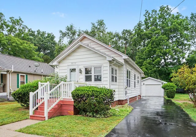 Photo 1 of Single family home for sale at 3636 Adams St, Kalamazoo, MI 49008 | MLS# 66026042404 | Listing updated on 2026-09-17
