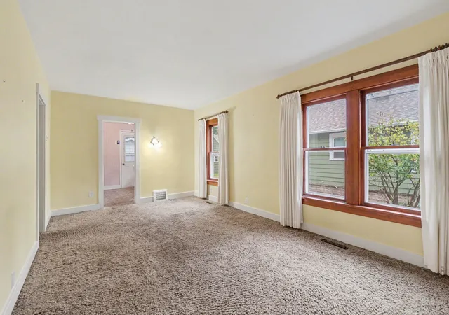 Photo 3 of Single family home for sale at 3636 Adams St, Kalamazoo, MI 49008 | MLS# 66026042404 | Listing updated on 2026-09-17
