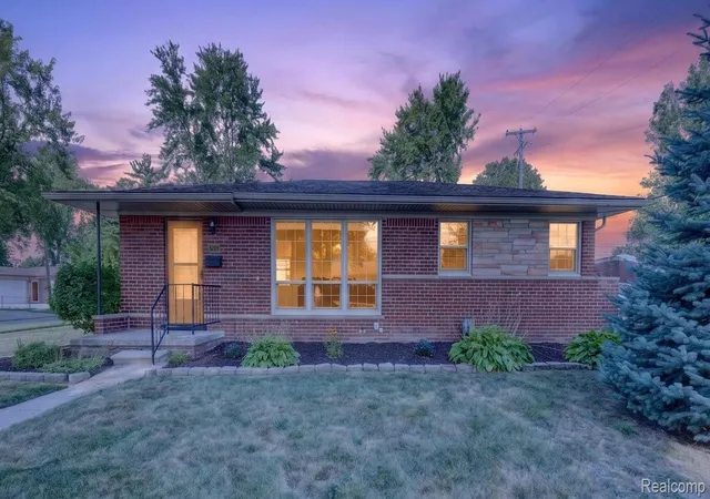 Photo 1 of Sale Pending at 32115 Beacon Ln, Fraser City Macomb, MI 48026 | MLS# 20261064247 | Listing updated on 2026-09-17