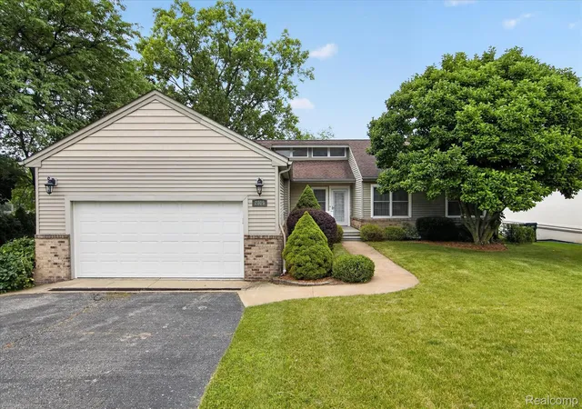 3rd image of 2805 Coral, Brighton, MI 48114 | MLS# 20261064260