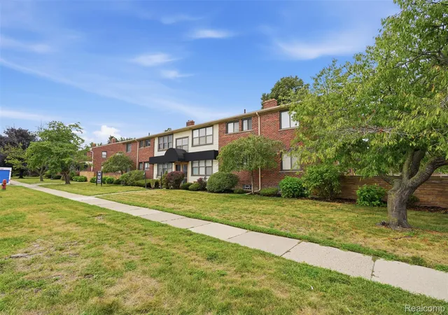 Photo 20 of Condo for sale at 25863 Woodward Ave #103, Royal Oak, MI 48067 | MLS# 20261064268 | Listing updated on 2026-08-17