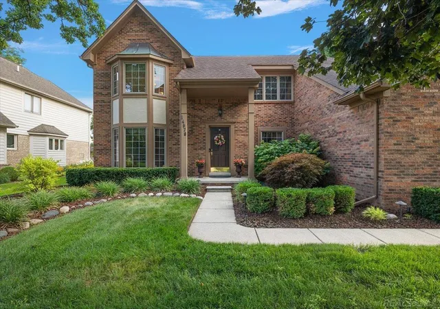 Photo 4 of Single family home for sale at 14978 Cadillac Dr, Shelby Township, MI 48315 | MLS# 58050218399 | Listing updated on 2026-08-13