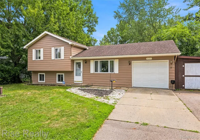 2nd image of 10215 Frances Rd, Flushing, MI 48433 | MLS# 20261064290