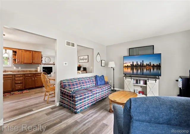 Photo 4 of Single family home for sale at 10215 W Frances Rd, Flushing, MI 48433 | MLS# 20261064290 | Listing updated on 2026-09-07