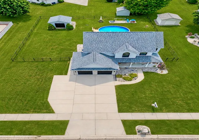 2nd image of 6250 Burningtree Dr, Burton, MI 48509 | MLS# 20261064289