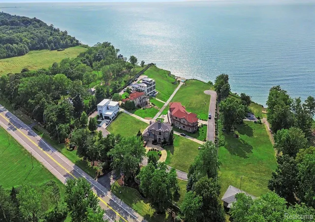 Photo 2 of Land for sale at 615 Sul Lago S, Benton Harbor, MI 49022 | MLS# 20261064293 | Listing updated on 2026-09-04