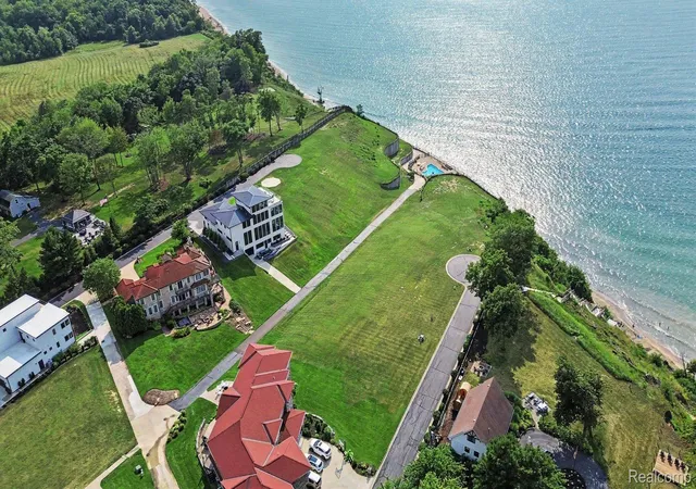 Photo 4 of Land for sale at 615 Sul Lago S, Benton Harbor, MI 49022 | MLS# 20261064293 | Listing updated on 2026-09-04