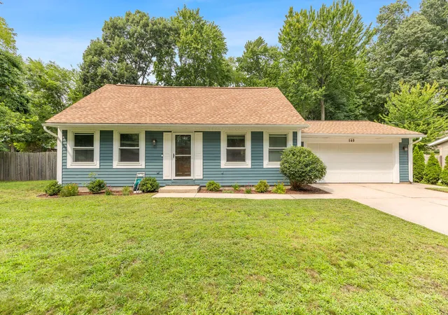 Photo 1 of Single family home for sale at 140 W Oak St, Fruitport, MI 49415 | MLS# 71026042449 | Listing updated on 2026-09-01