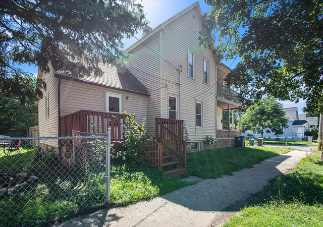 Photo 2 of Multi family home for sale at 1448 Broadway Ave Nw, Grand Rapids, MI 49504 | MLS# 65026042450 | Listing updated on 2026-09-03