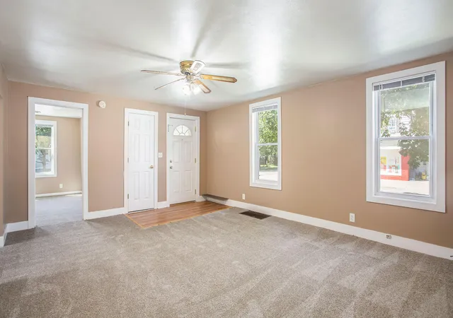 Listing Photo 4 - Condo for sale in building located at 1448 Broadway Ave NW, Grand Rapids, MI 49504