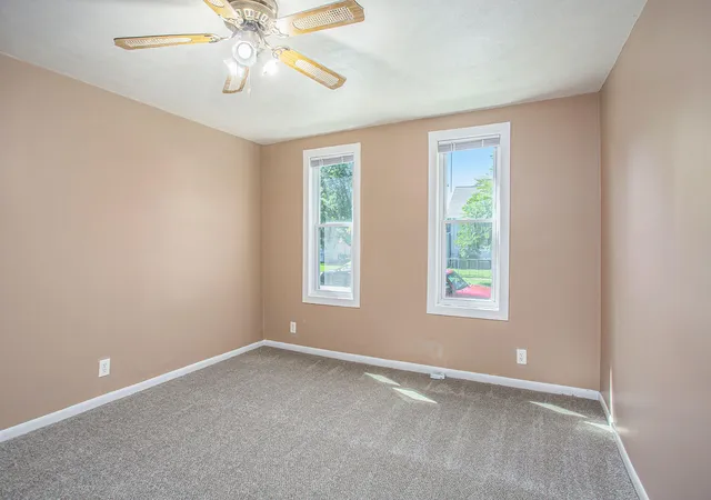 Listing Photo 5 - Condo for sale in building located at 1448 Broadway Ave NW, Grand Rapids, MI 49504