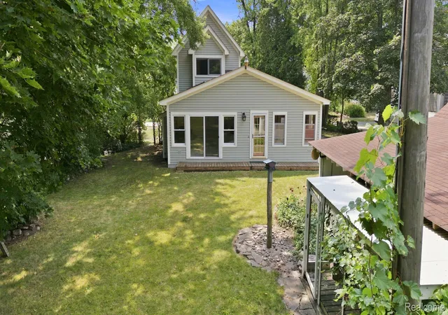 3rd image of 79 Dennison St, Oxford, MI 48371 | MLS# 20261064304