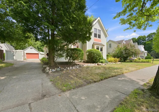 4th image of 79 Dennison St, Oxford, MI 48371 | MLS# 20261064304