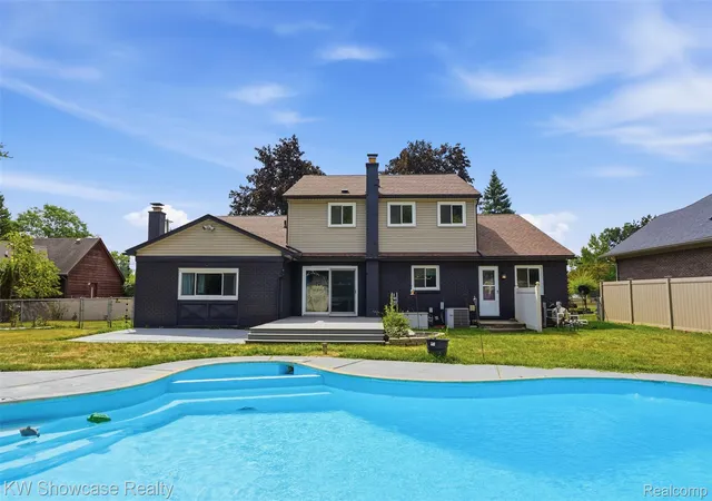 Single family home for sale at 32480 Pembroke St, Livonia, MI 48152 | MLS# 20261064308